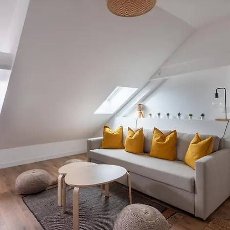 Apartment Le Bourbonnais ~ Mansarde ~ Arrivee Autonome